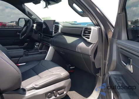 2025 Toyota Tundra Platinum 4Wd z USA, uszkodzony, nr VIN 5TFNA5DB2SX297116